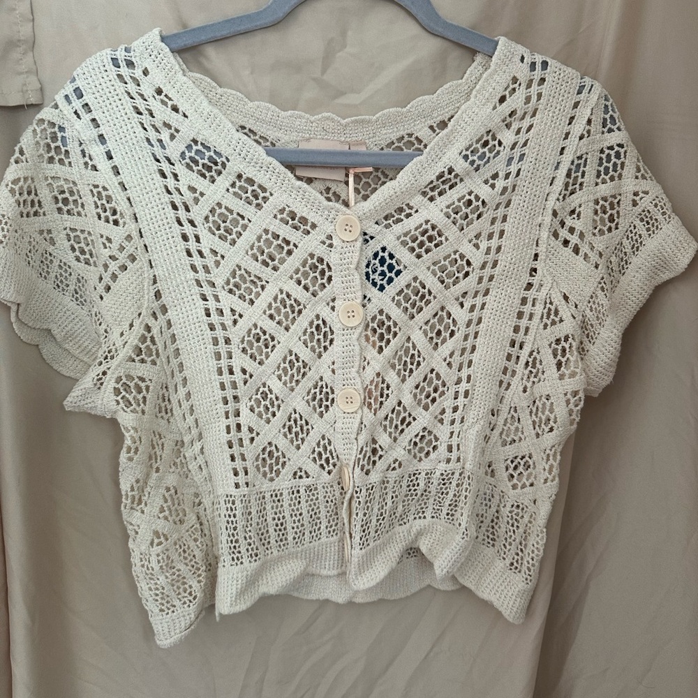 Good Luck Gem Cream Cropped Ribbed Blouse